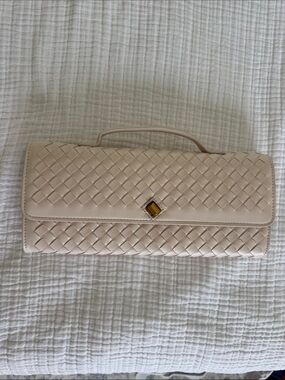 Amazon Woven Clutch Wristlet in Light Beige with Gold Accent